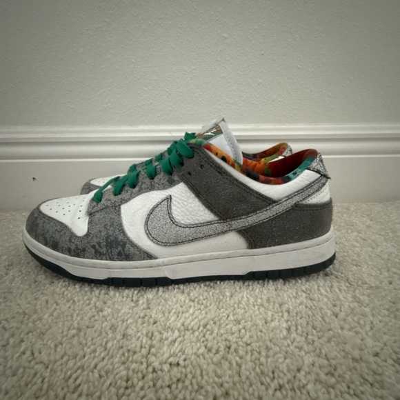 Nike Philly Dunks Low - Picture 1 of 9